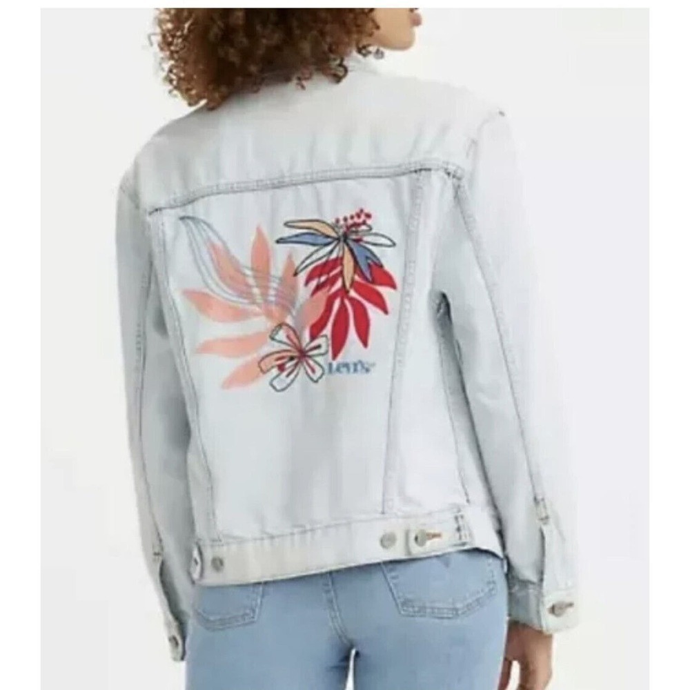 NWT Levis Ex Boyfriend Embroidered Floral Trucker Jacket Size XL Light Wash